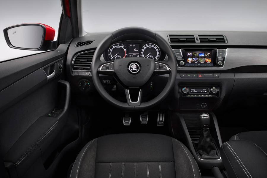 Торпедо Skoda Fabia Monte Carlo (NJ) 2018 года  (WW) (фото 8 из 26)